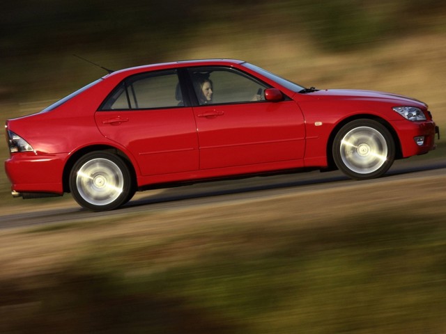 Lexus Is photo 17