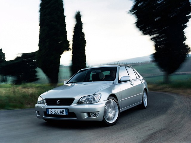 Lexus Is photo 19