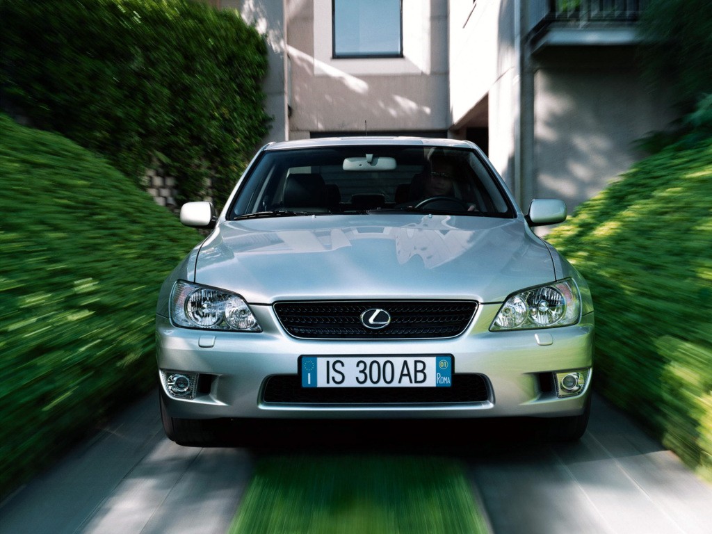 Lexus Is photo 20