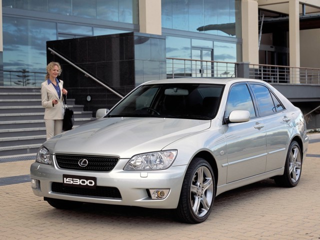 Lexus Is photo 23