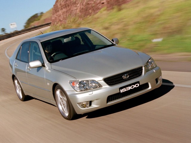 Lexus Is photo 24