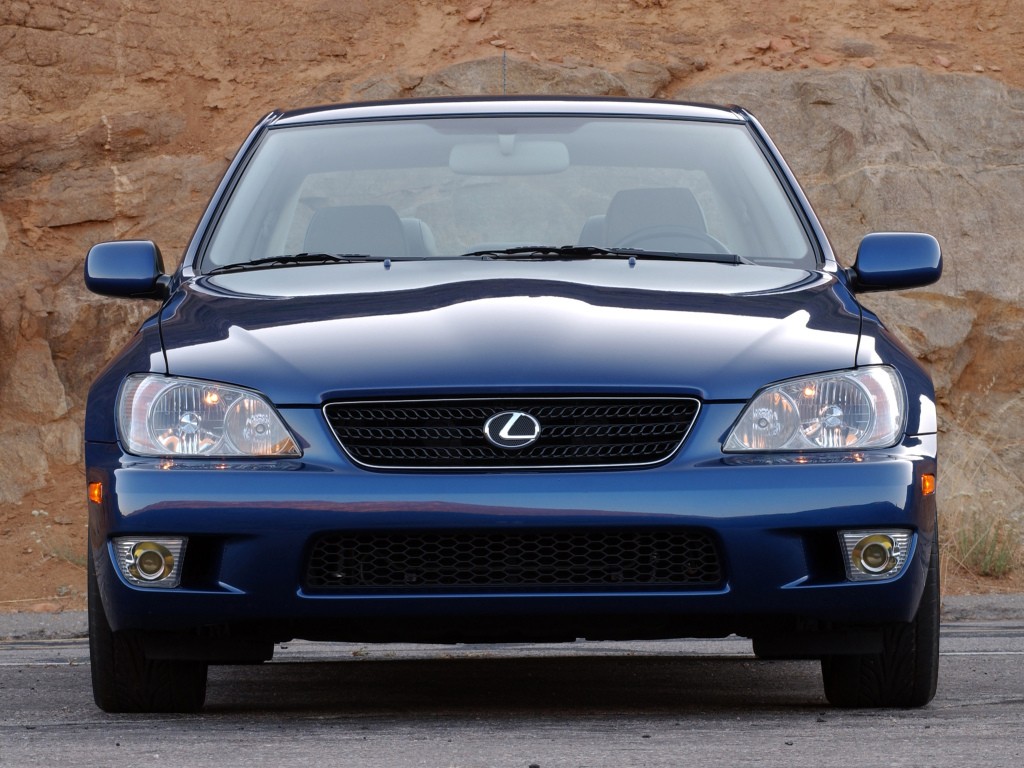 Lexus Is photo 38