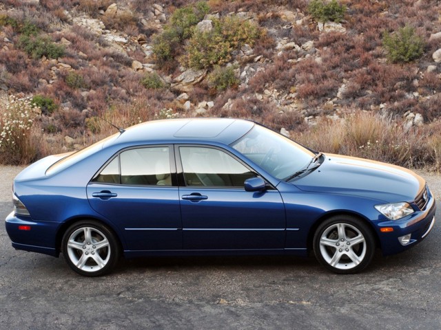 Lexus Is photo 39
