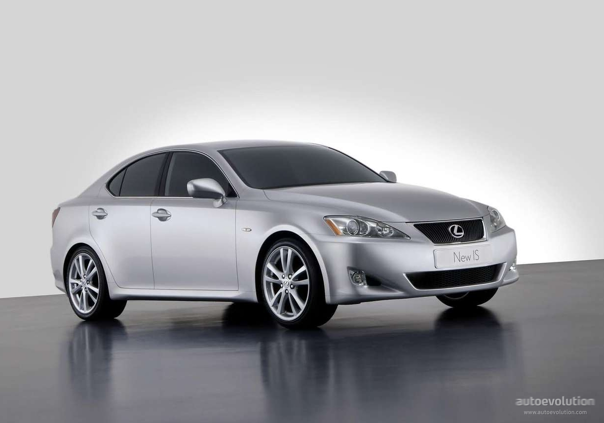 LEXUS IS