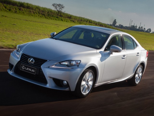 Lexus Is photo 49