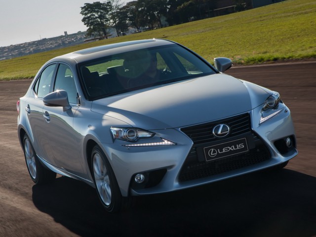 Lexus Is photo 51