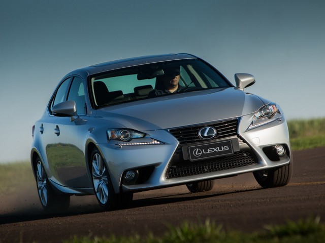 Lexus Is photo 55