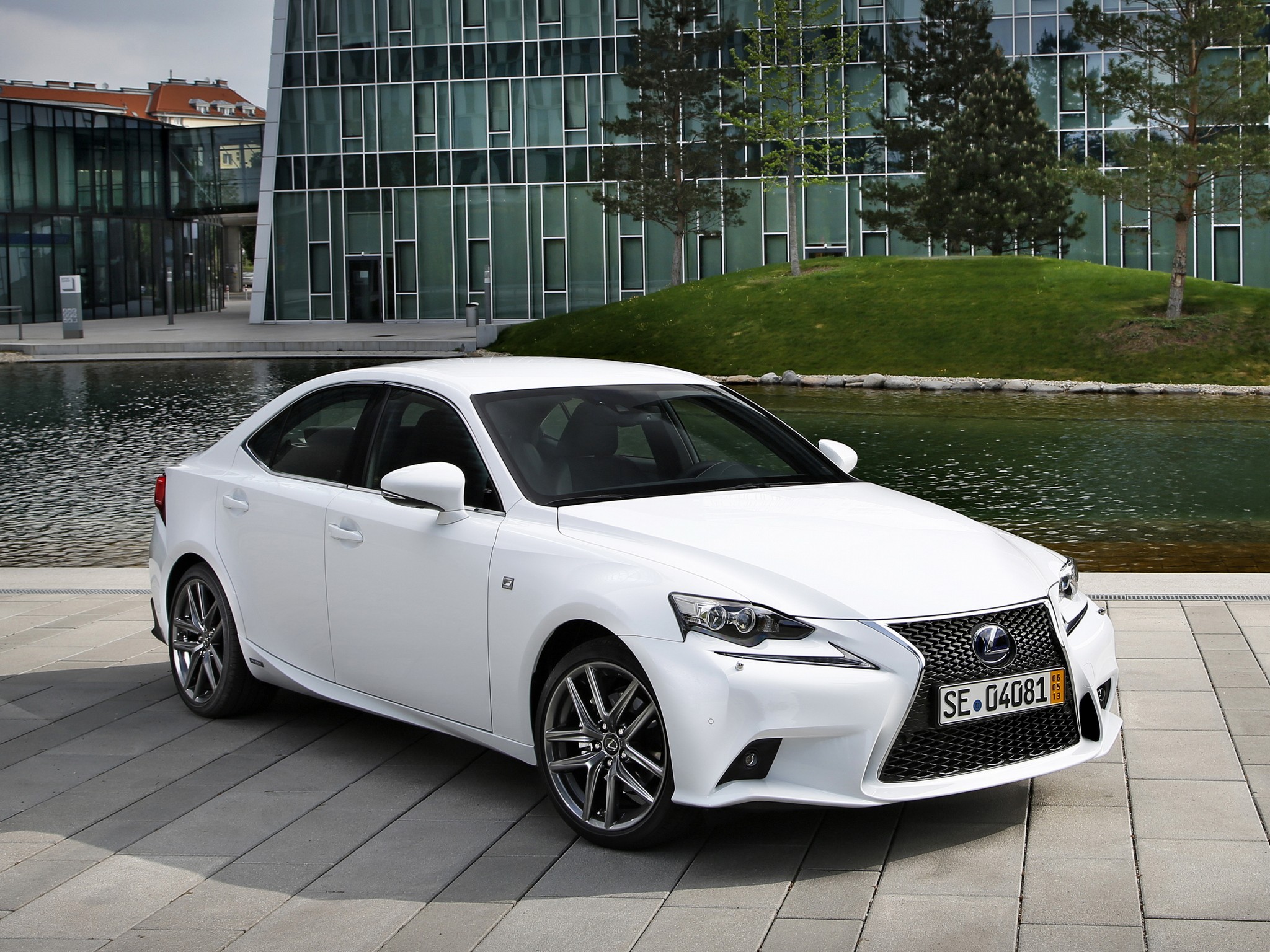 Lexus Is photo 86