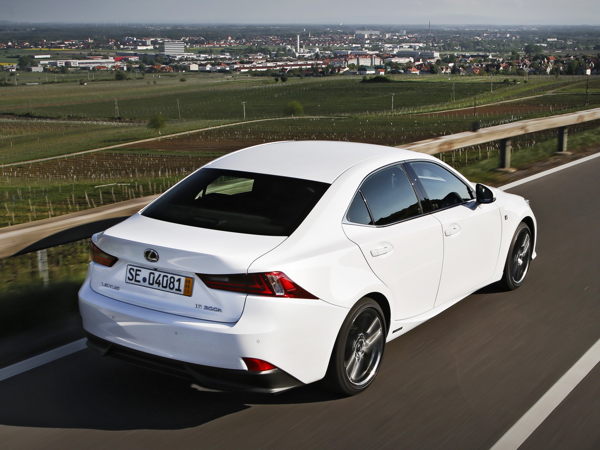 Lexus Is photo 94