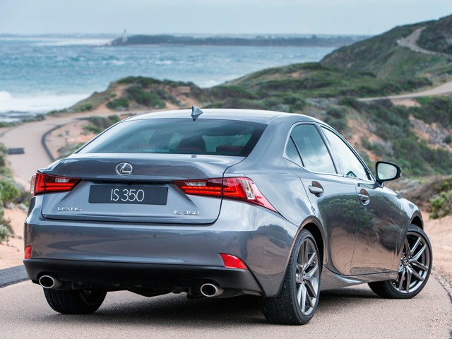 Lexus Is photo 114