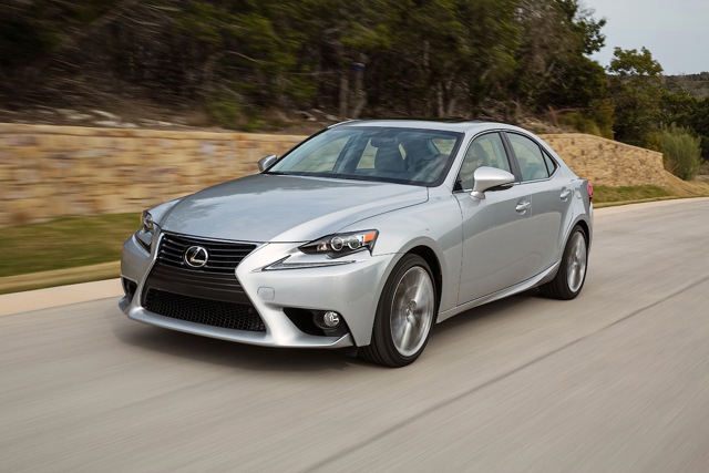 Lexus Is photo 11
