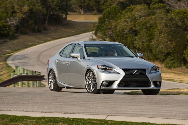 Lexus Is photo 14