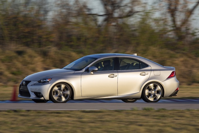 Lexus Is photo 15