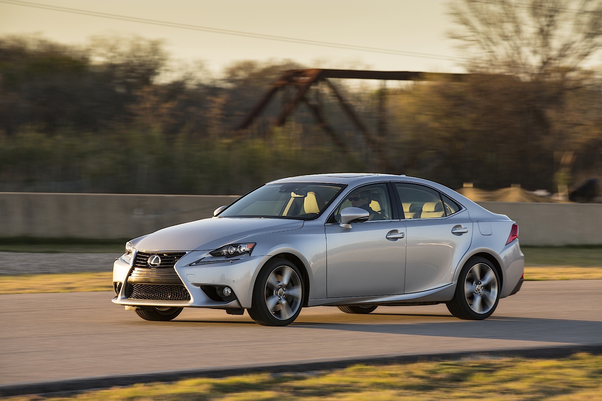Lexus Is photo 20