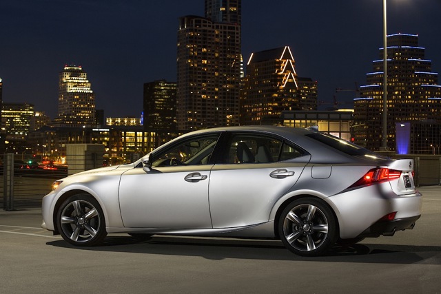 Lexus Is photo 25