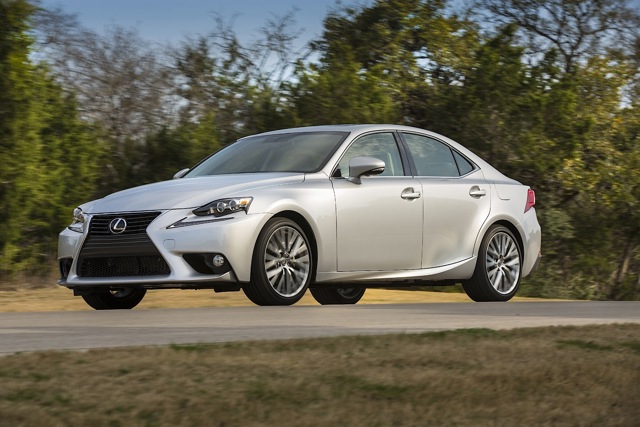 Lexus Is photo 27