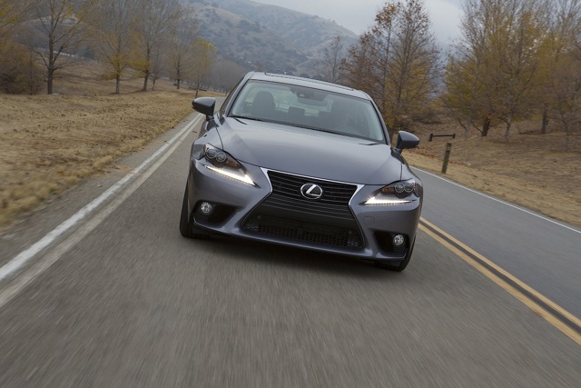 Lexus Is photo 31