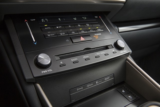 Lexus Is photo 145