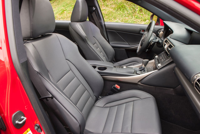 Lexus Is photo 52