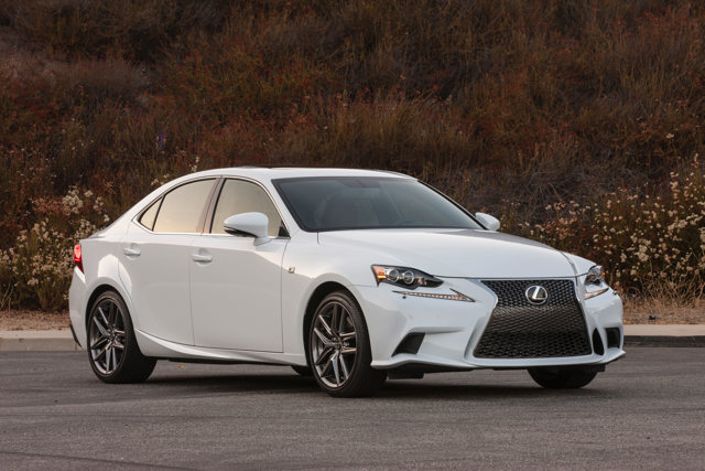 Lexus Is photo 19