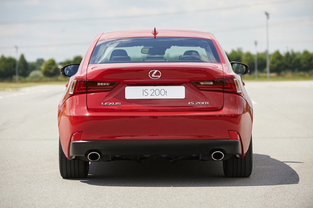 Lexus Is photo 25