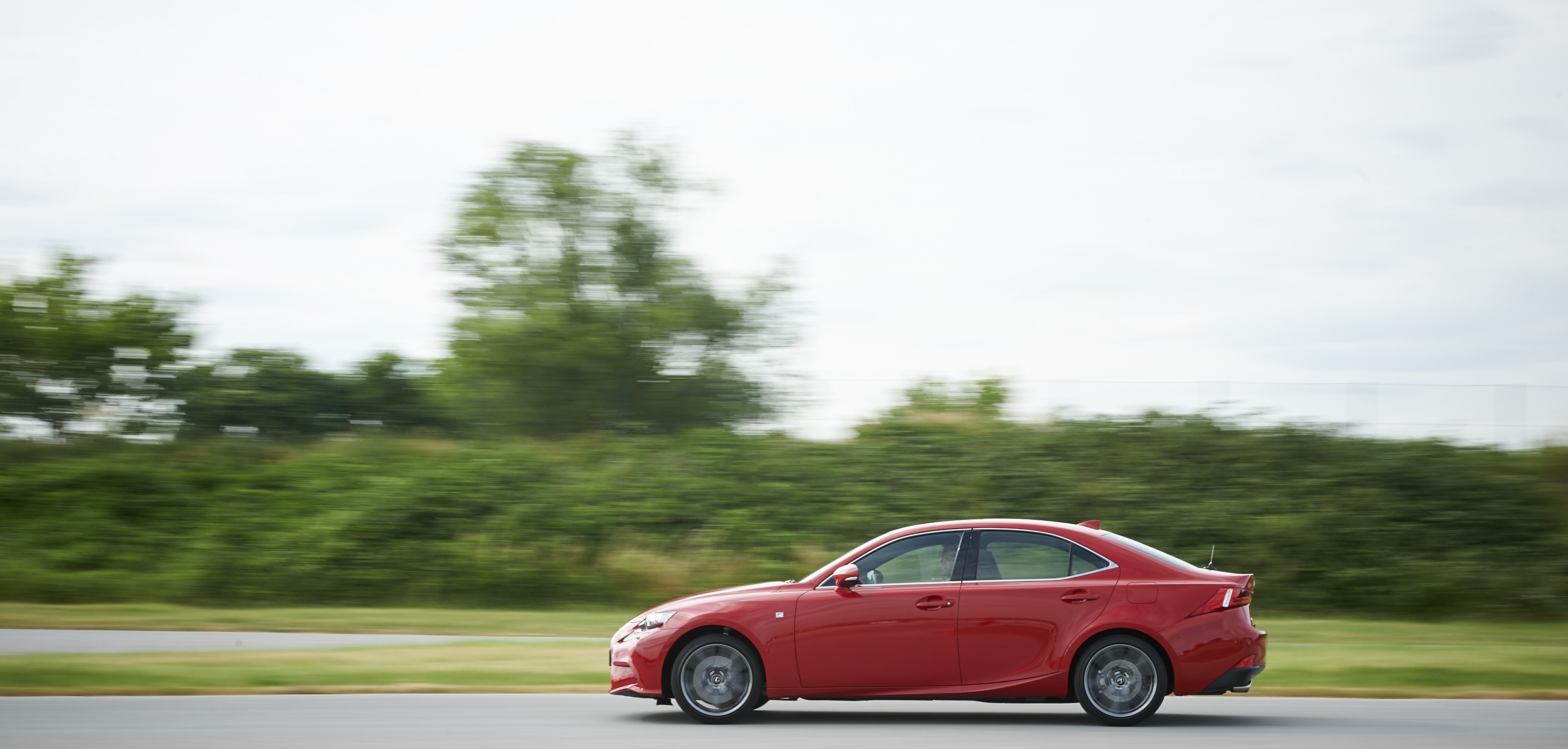 Lexus Is photo 26