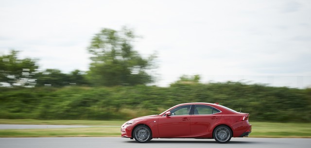Lexus Is photo 26
