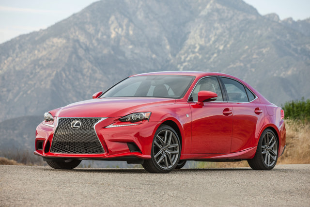 Lexus Is photo 34