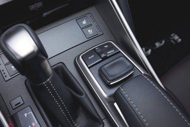 Lexus Is photo 65