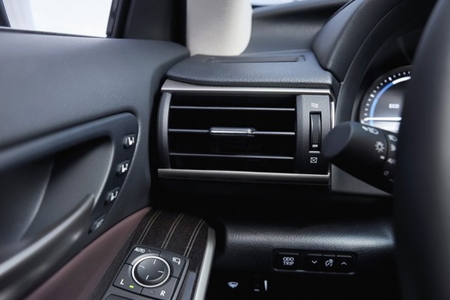 Lexus Is photo 68