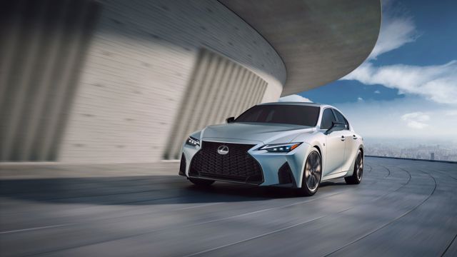 Lexus Is photo 5