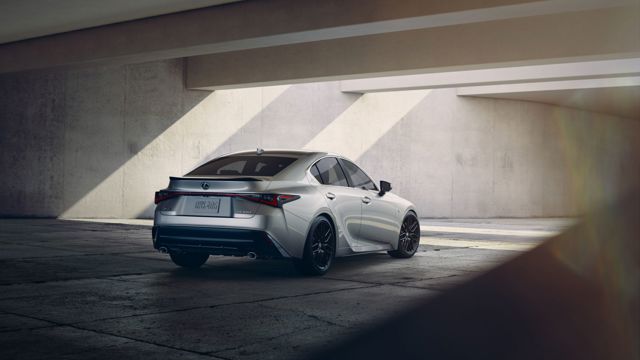 Lexus Is photo 7