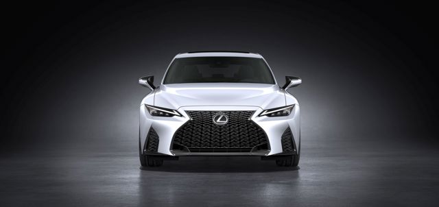 Lexus Is photo 14