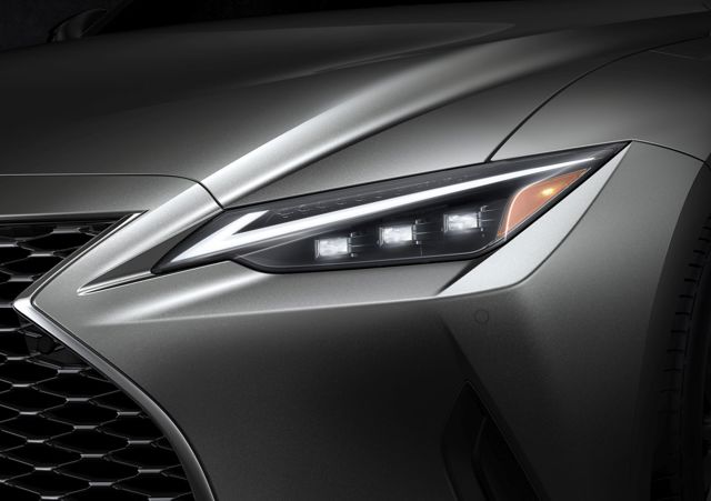 Lexus Is photo 23