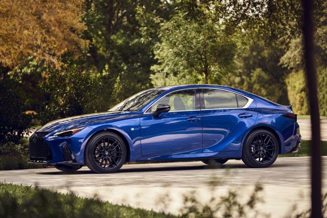 Lexus Is photo 56