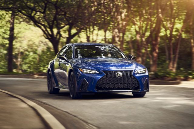 Lexus Is photo 59
