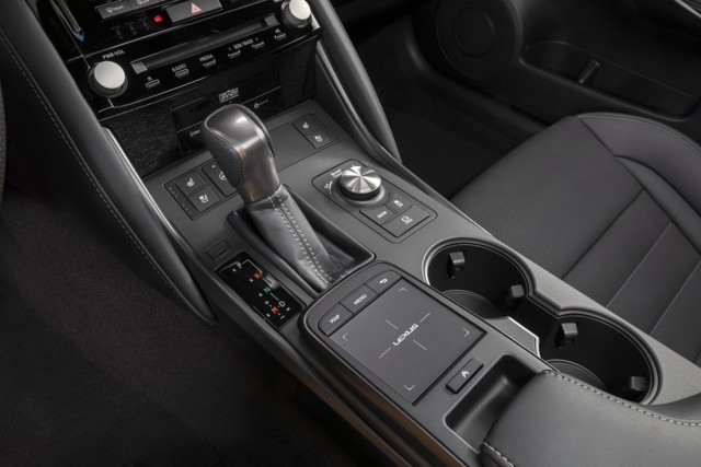 Lexus Is photo 81