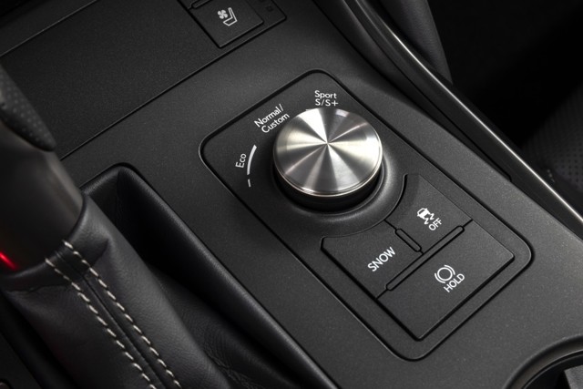 Lexus Is photo 85