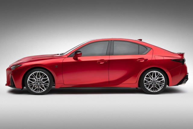 Lexus Is photo 38
