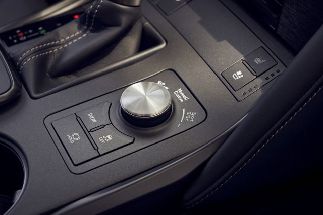Lexus Is photo 101