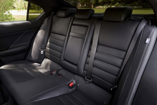 Lexus Is photo 103