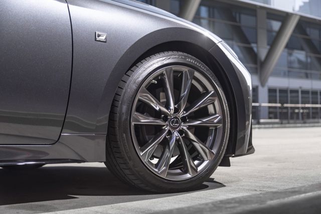 Lexus Is photo 44