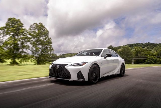 Lexus Is photo 46