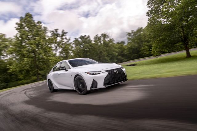 Lexus Is photo 48