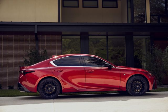 Lexus Is photo 51