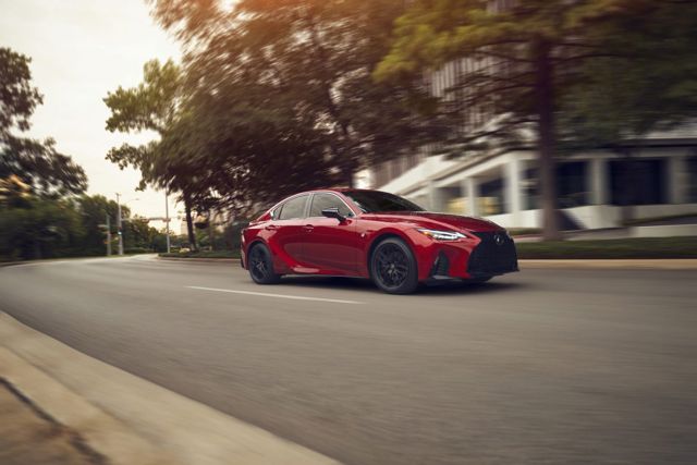 Lexus Is photo 54