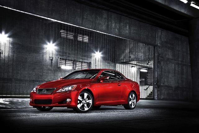 Lexus Is photo 11