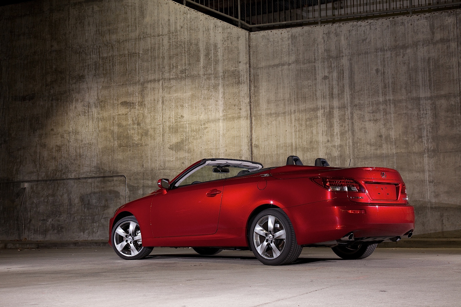 Lexus Is photo 17