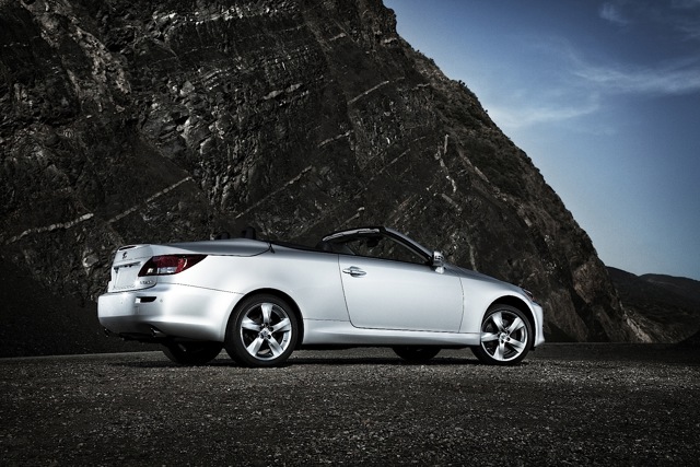 Lexus Is photo 19
