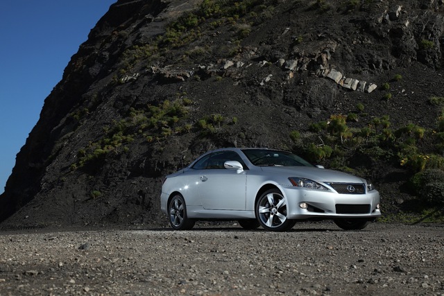 Lexus Is photo 23